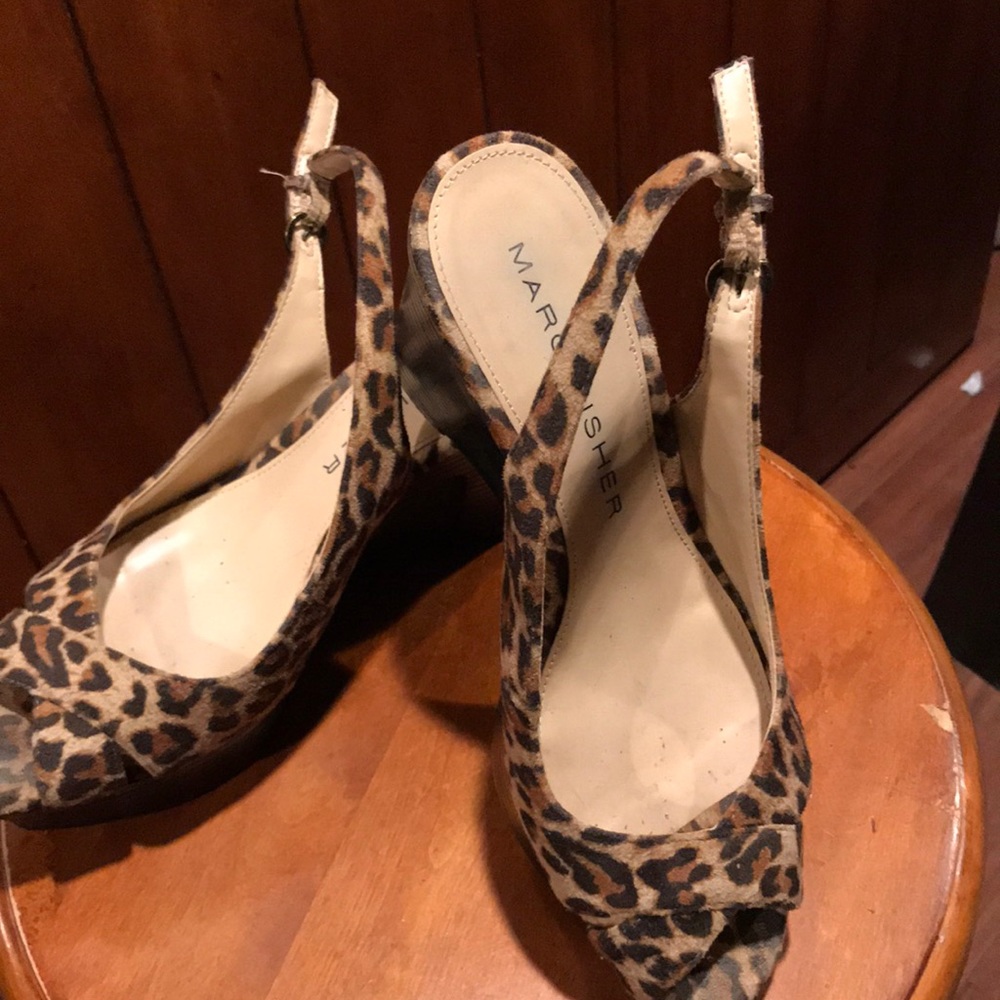 Peep toe wedges